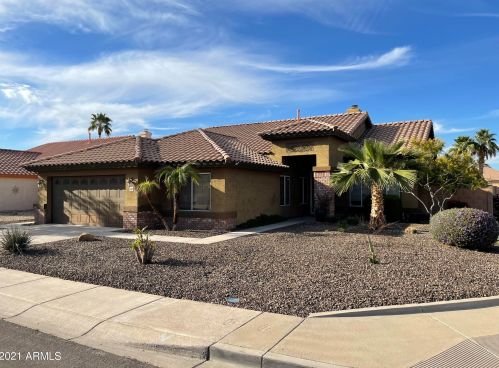 6892 Laredo St, Chandler, AZ 85226-1627