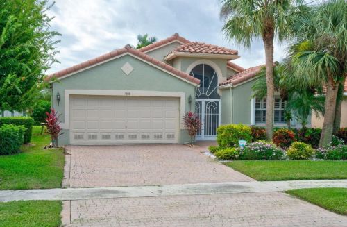 7038 Haviland Cir, Boynton Beach FL  33437-6472 exterior