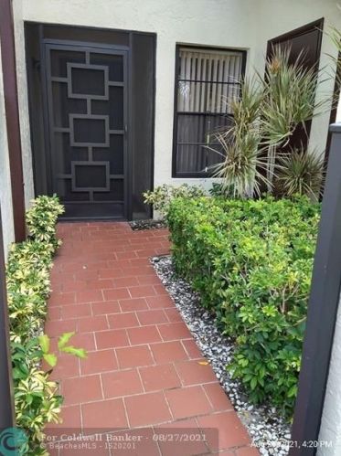 10803 Palm Lake Ave, Boynton Beach, FL 33437-2213