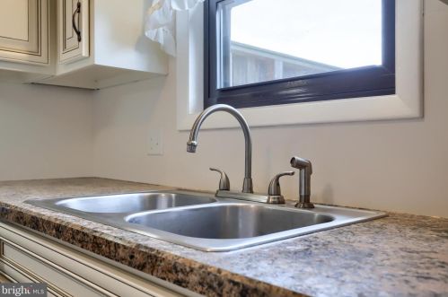 138 Irene Ave, Ephrata PA  17522-2168 exterior