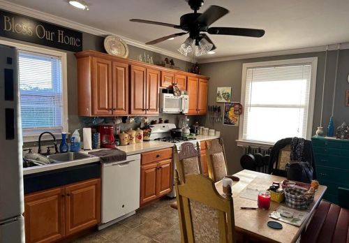 549 Division St, Bangor PA  18013-1805 exterior