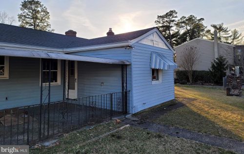 25 Chippewa Trl, Browns Mills NJ 08015-6458 exterior