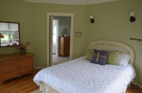250 Ocean Rd, South Kingstown RI  02882-1346 exterior