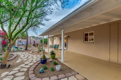 8836 17 Ave, Phoenix AZ 85027-5304 exterior