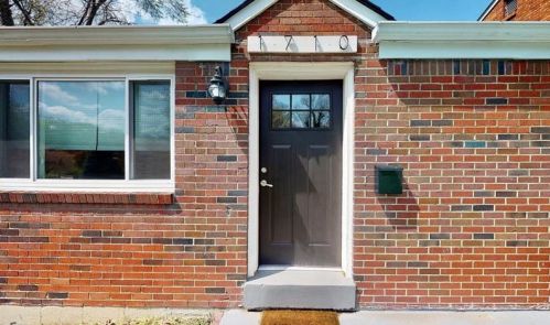 1710 Arnold St, Pittsburgh, PA 15205-3402