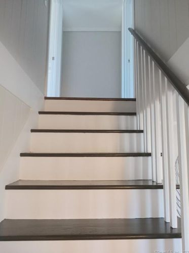 46 Beacon St, Bristol CT  06010-6609 exterior