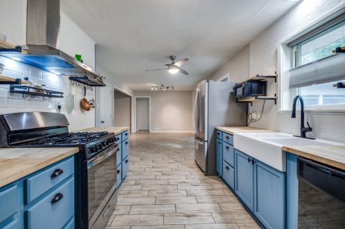 1014 Imperial Dr, Denton TX  76209-8612 exterior