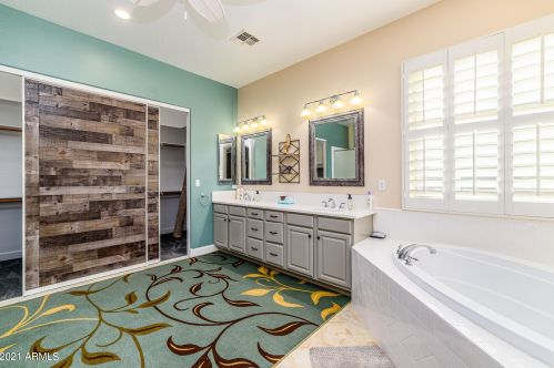 4528 Timberline Ct, Gilbert AZ  85297-9545 exterior