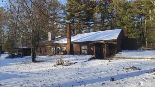 68 Fairview Ave, Norwich, CT 06360-4120