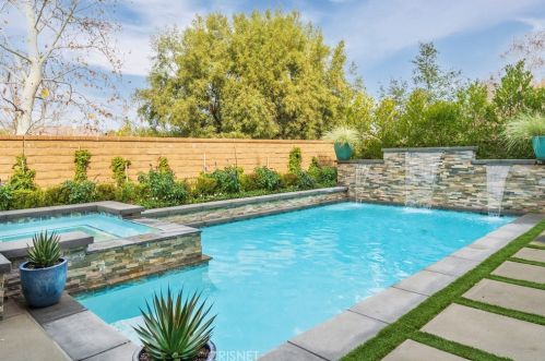 26173 Lone Rock Ct, Santa Clarita CA  91381-0647 exterior