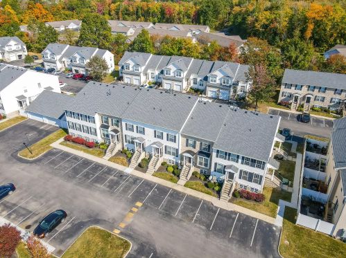 332 Oxford Oak Dr, Blacklick OH  43004-8481 exterior