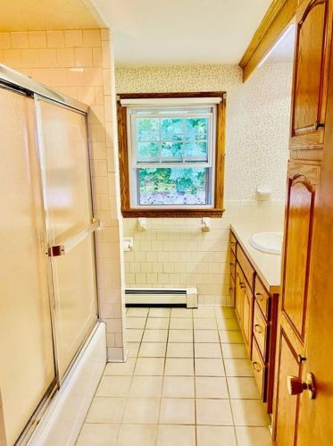 90 Briggs Ln, Tiverton RI  02878-2406 exterior