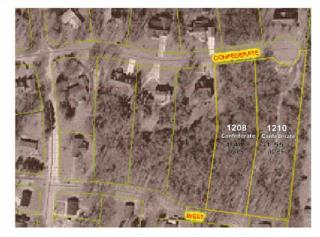1208 Confederate Dr, Columbia, TN 38401-3516