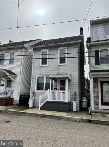 460 North St, Lykens, PA 17048-1215