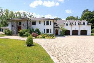203 Ardsley Rd, Scarsdale, NY 10583-2626