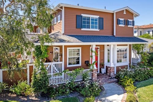 5250 Appian Way, Long Beach CA  90803-1901 exterior