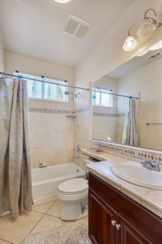 2073 Wyndham Way, Lodi CA  95242-4807 exterior