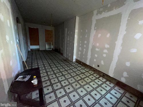 215 Perry St, Trenton NJ  08618-3925 exterior