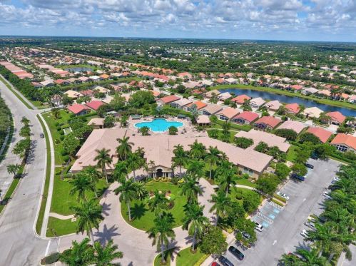 7181 Foxworth Ct, Boynton Beach FL  33437-6455 exterior