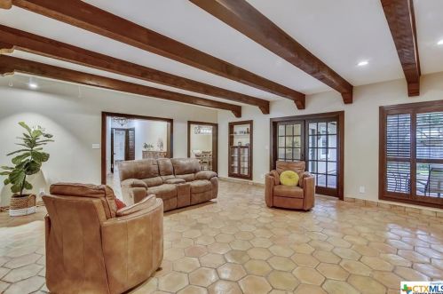 113 Alameda Cir, Victoria TX 77904-1641 exterior