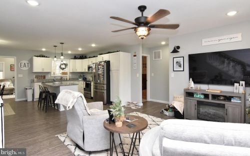 6499 Pleasant Dr, Laurel DE  19956-3298 exterior