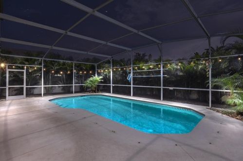 418 Riggs Cir, Davenport FL 33897-6007 exterior