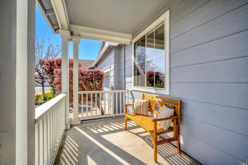 2057 Banjo Dr, Santa Rosa, CA 95407-4515
