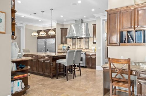 1921 Windward Ln, Newport Beach CA  92660-3816 exterior