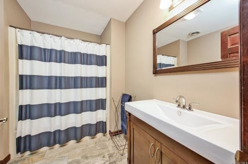 11 Greenhaven Rd, Tompkins Corners NY  10579-3303 exterior