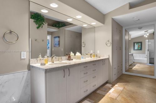 18806 24th Ct, Hollywood FL  33029-5354 exterior