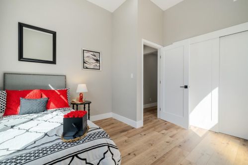 1433 Adeline St, Oakland CA  94607-2800 exterior