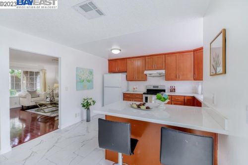 4388 Planet Cir, Union City, CA 94587-4020