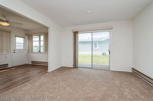 129 Whittier Rd, Bricktown NJ  08724-2404 exterior