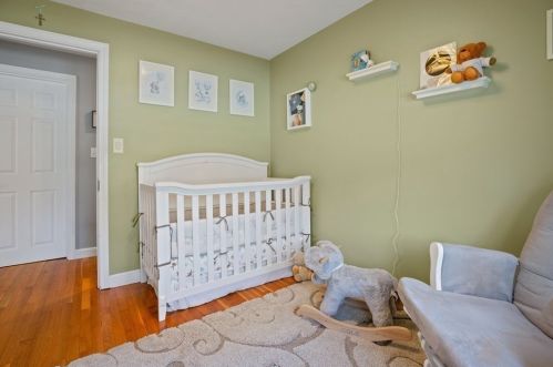 14 Towle Rd, Walpole MA 02081-2507 exterior