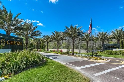 18604 Avenue Monaco, Lutz FL  33558-5316 exterior