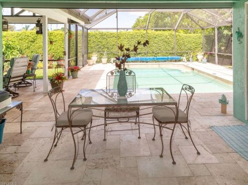 2309 Kings Lk Blvd, Naples FL  34112-5306 exterior