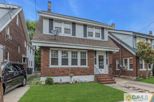 6 Grove Ave, Woodbridge, NJ 07095-3402