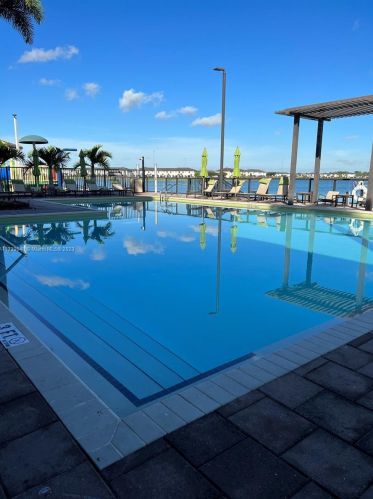 15832 91st Ct, Hialeah FL  33018-1951 exterior