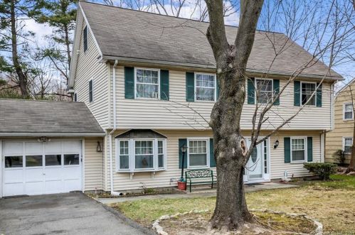 66 Snow Crystal Ln, Stamford, CT 06905-1818