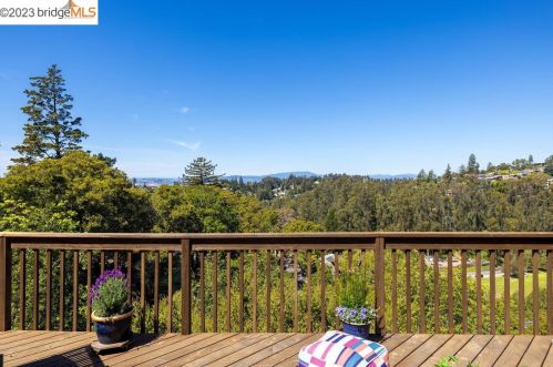 51 Chelton Ln, Oakland CA  94611-2514 exterior