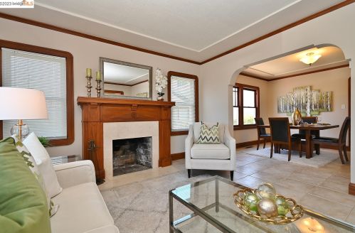 1726 Gaynor Ave, Richmond, CA 94801-2434