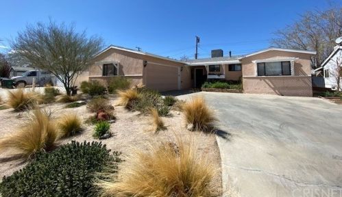 44621 6th St, Lancaster, CA 93535-3139