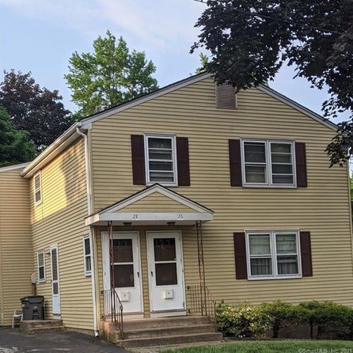 26 Lyndale St, Manchester, CT 06040-5599