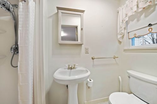 1 Royal Oaks Dr, North Charleroi PA  15022-3329 exterior