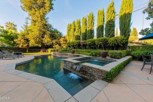 840 Fairway Dr, Bakersfield CA 93309-2416 exterior