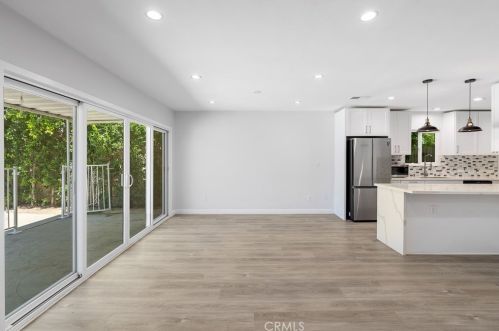 6747 Blewett Ave, Van Nuys CA  91406-6014 exterior