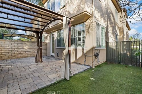28421 Mirabelle Ln, Santa Clarita CA  91350-3240 exterior