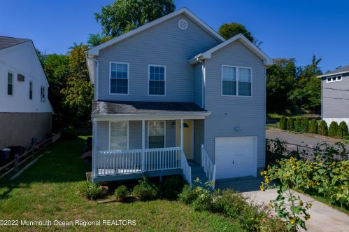 39 Shore Dr, Monmouth Hills NJ  07732-1027 exterior