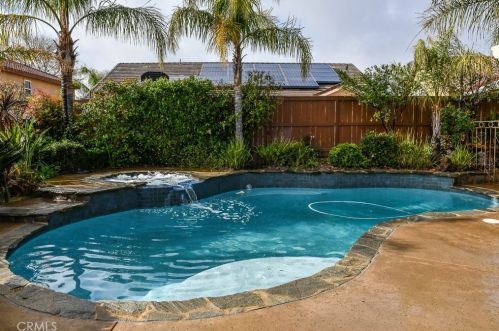 1265 Larkspur Ln, Beaumont CA  92223-2091 exterior