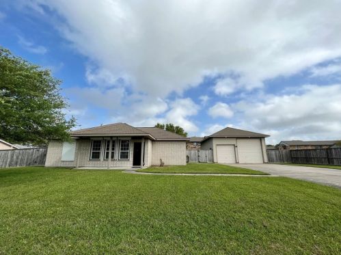 127 Sandpiper Cir, Palacios, TX 77465-3437